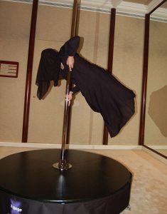 dancer in her abaya
