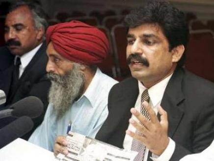 Shahbaz Bhatti (R)