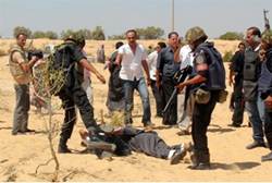 Egyptian security forces arrest suspected terrorist in the Sinai (Reuters)