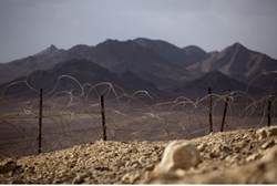 Fence along southern border - illustrative