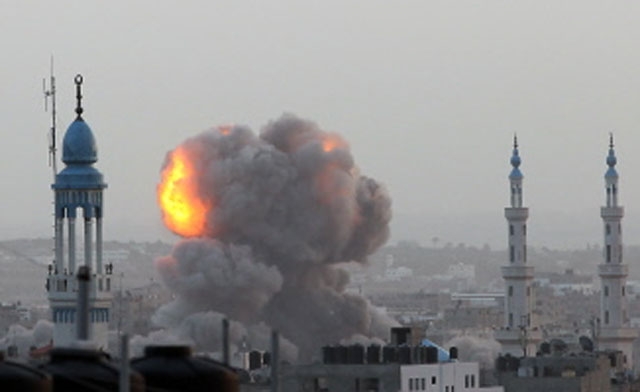 Gaza City on Nov. 17 2012 for the fourth consecutive day. AFP