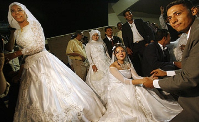 Egyptian Bank for Development and Agricultural Credit encourages polygamy for young farmers. AFP