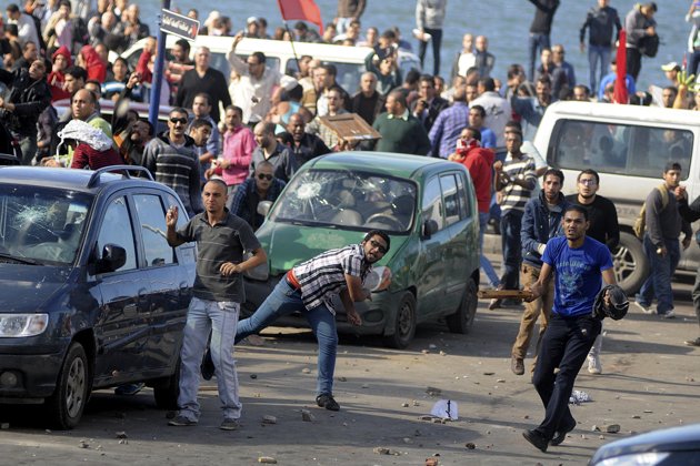 Clashes erupt between Mursi supporters opponents