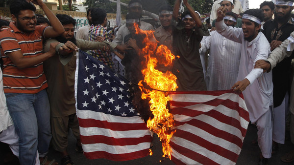 Supporters of the Jamaat-ud-Dawa protest against U.S. drone attacks in Pakistani Reuters