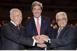 Shimon Peres John Kerry and Mahmoud Abbas at the World Economic Forum in Amman 2013