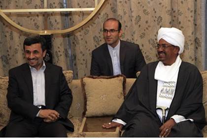 Omar al-Bashir with former Iranian President Mahmoud Amhadinejad